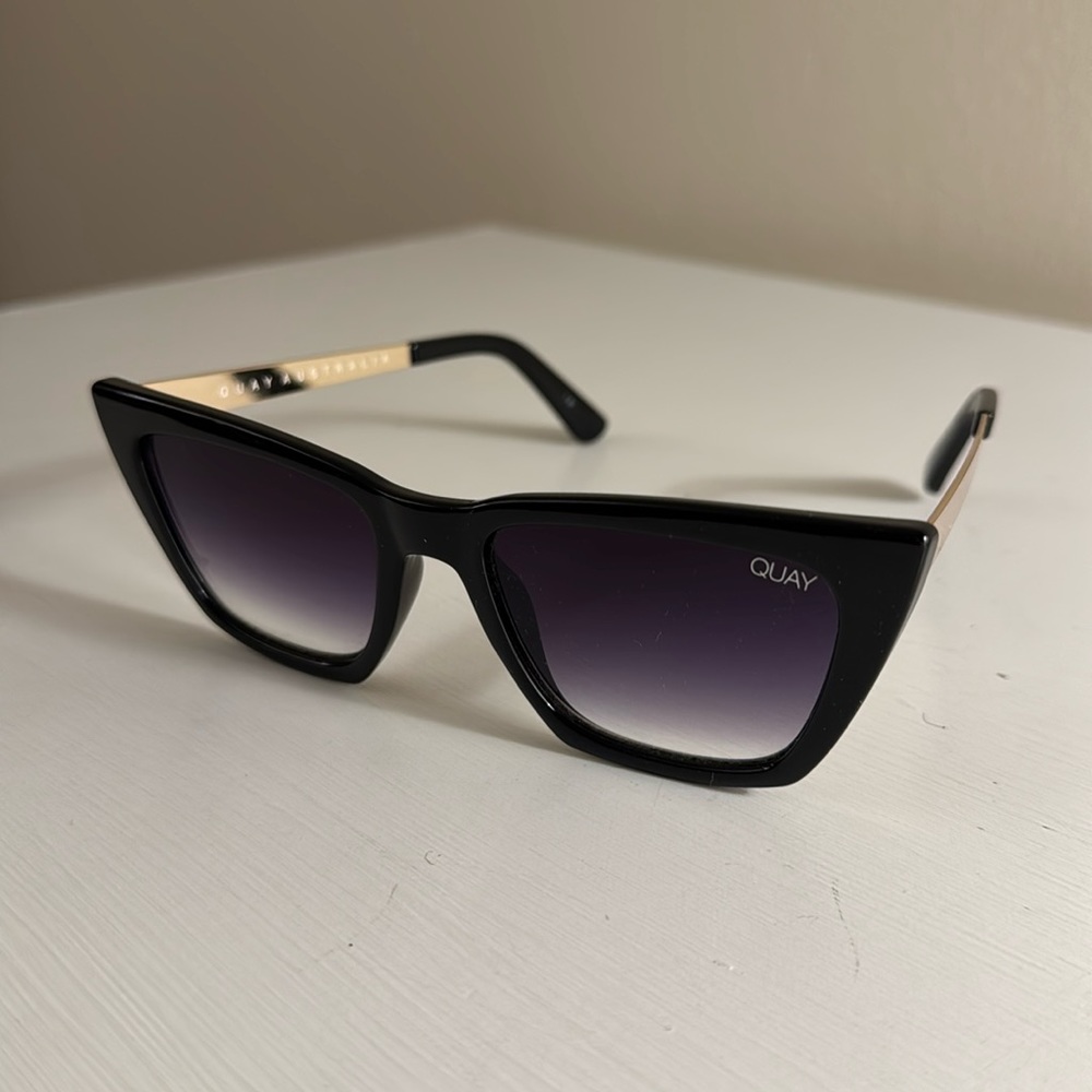 QUAY Australia Don’t @ Me 111 Sunglasses